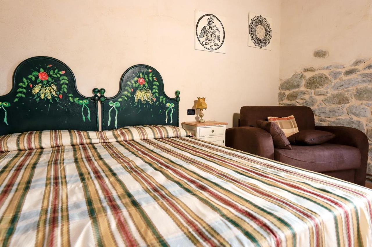 Agriturismo La Cascina Dei Chicchi Bagnone ภายนอก รูปภาพ