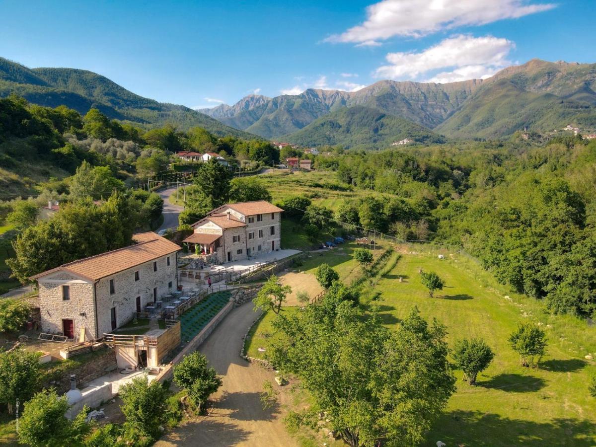 Agriturismo La Cascina Dei Chicchi Bagnone ภายนอก รูปภาพ