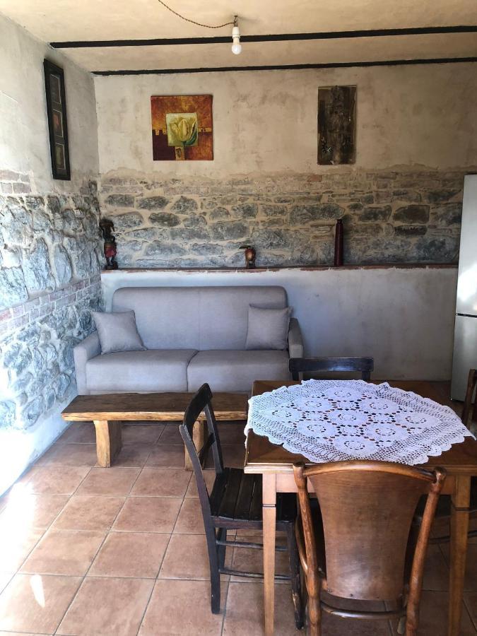 Agriturismo La Cascina Dei Chicchi Bagnone ภายนอก รูปภาพ
