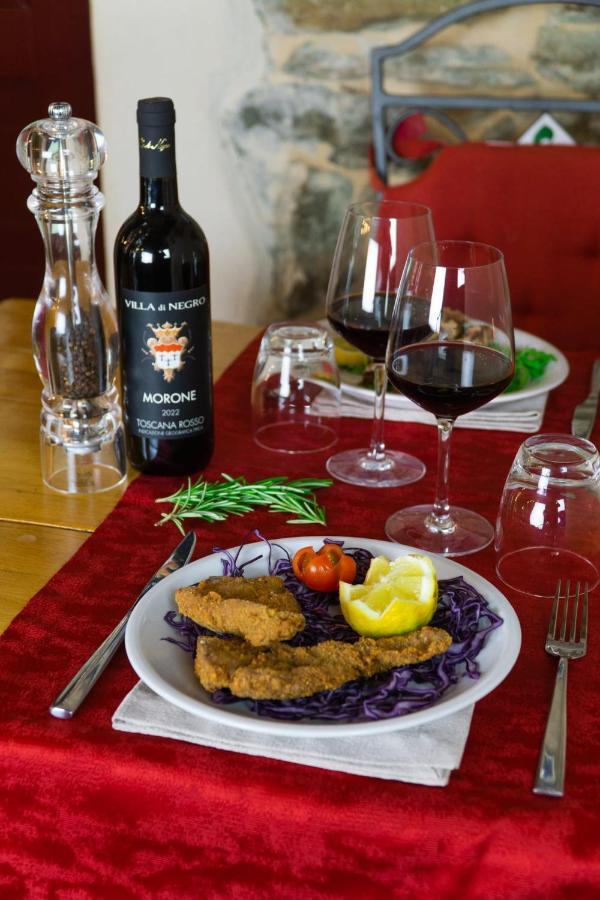 Agriturismo La Cascina Dei Chicchi Bagnone ภายนอก รูปภาพ