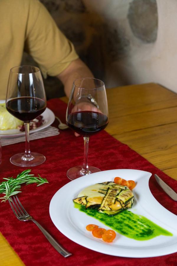Agriturismo La Cascina Dei Chicchi Bagnone ภายนอก รูปภาพ