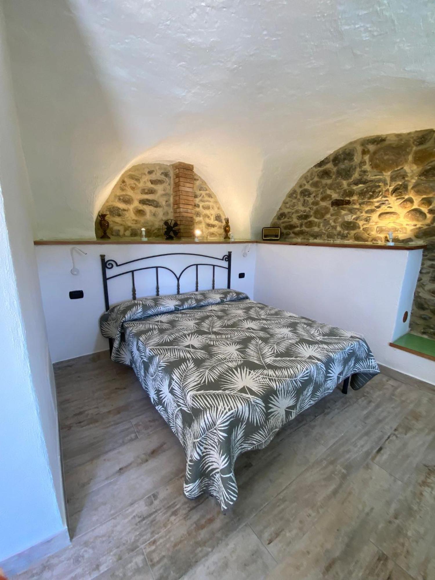 Agriturismo La Cascina Dei Chicchi Bagnone ภายนอก รูปภาพ